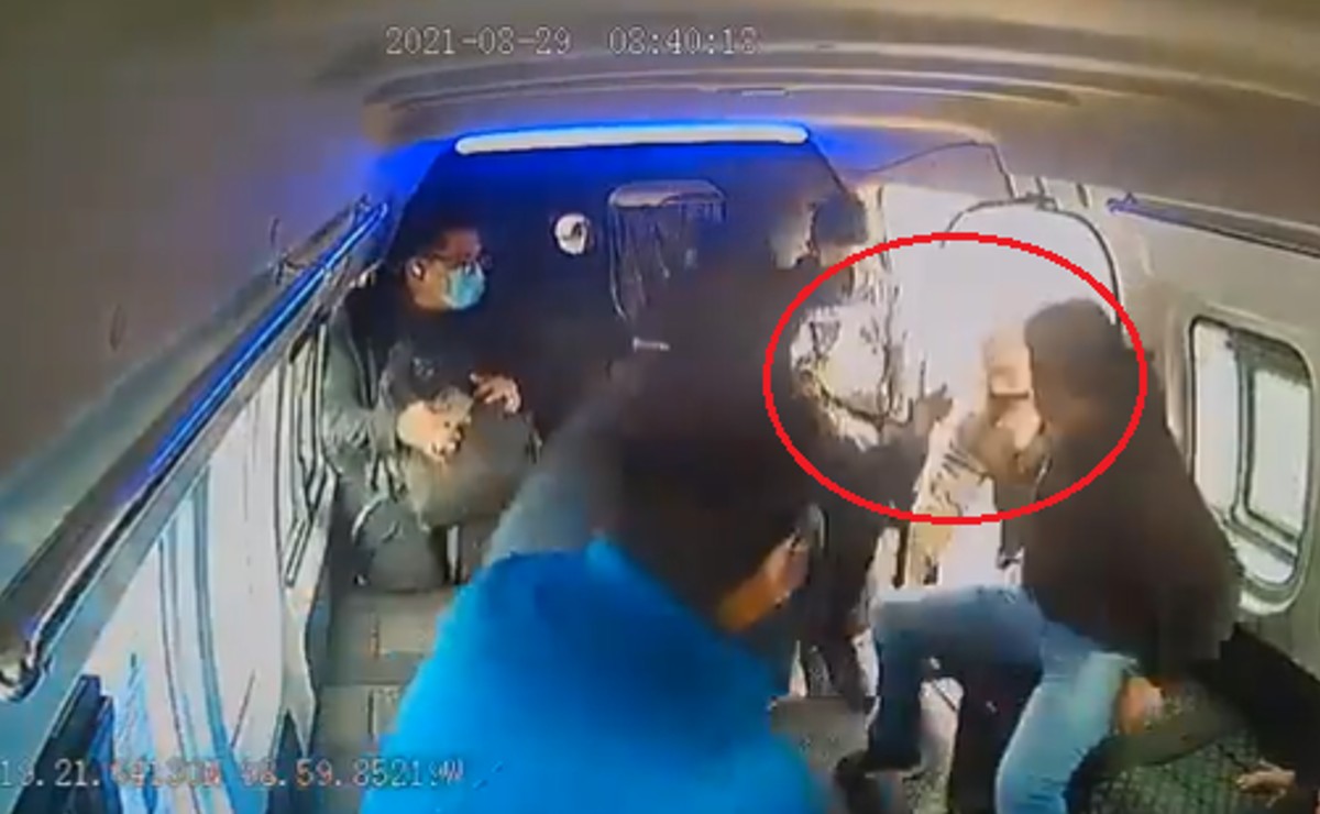 Chofer y pasajeros se unen y evitan un asalto en el bus - Chapin Radios